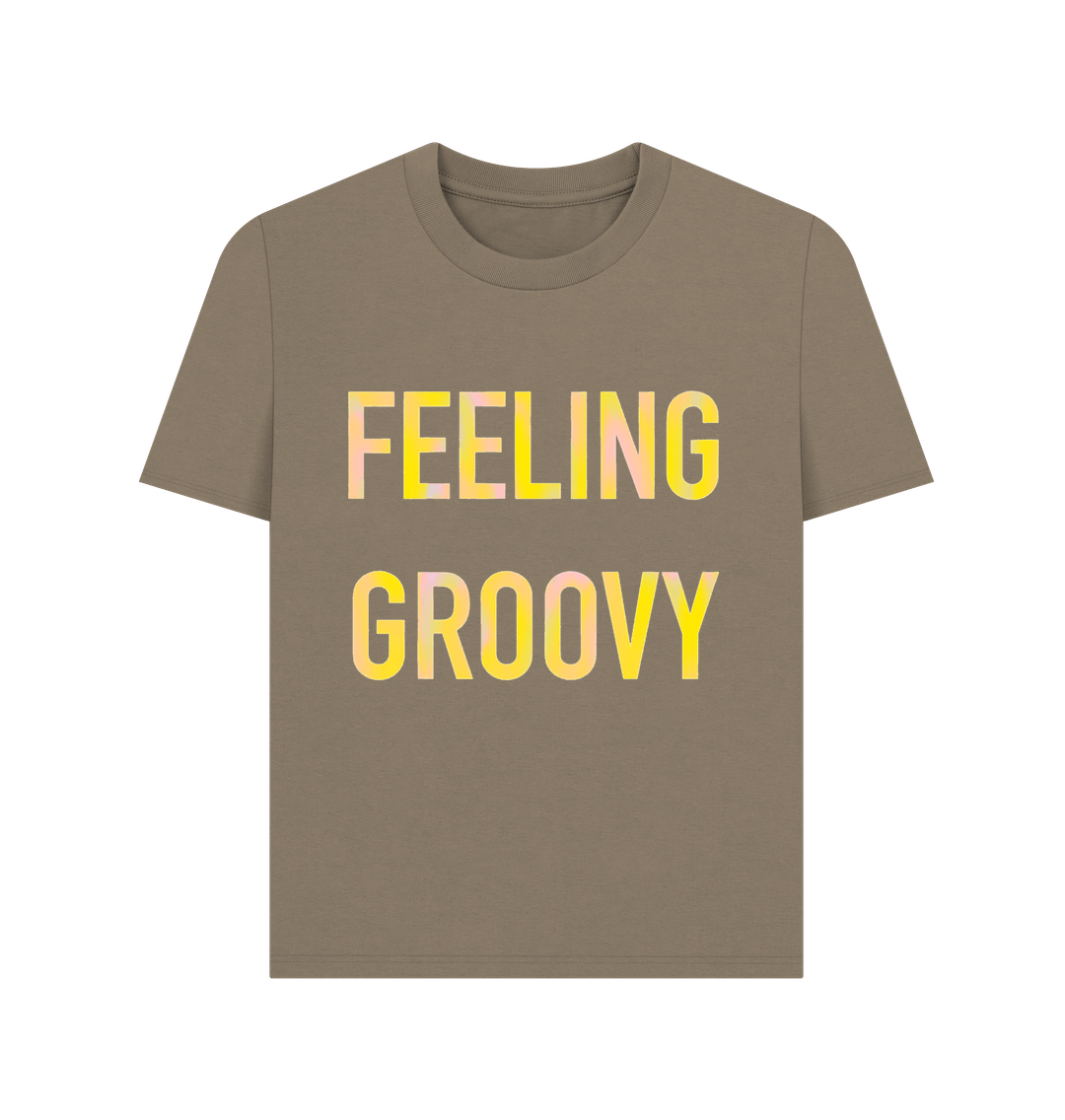 Willow FEELIN GROOVY women's T